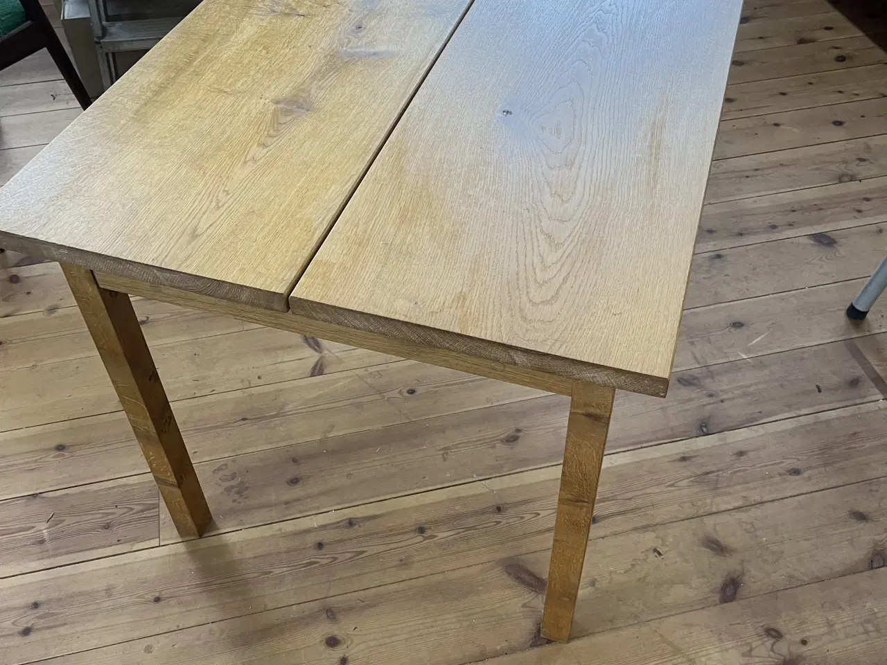 Billede 2 - Spisebord i egetræ