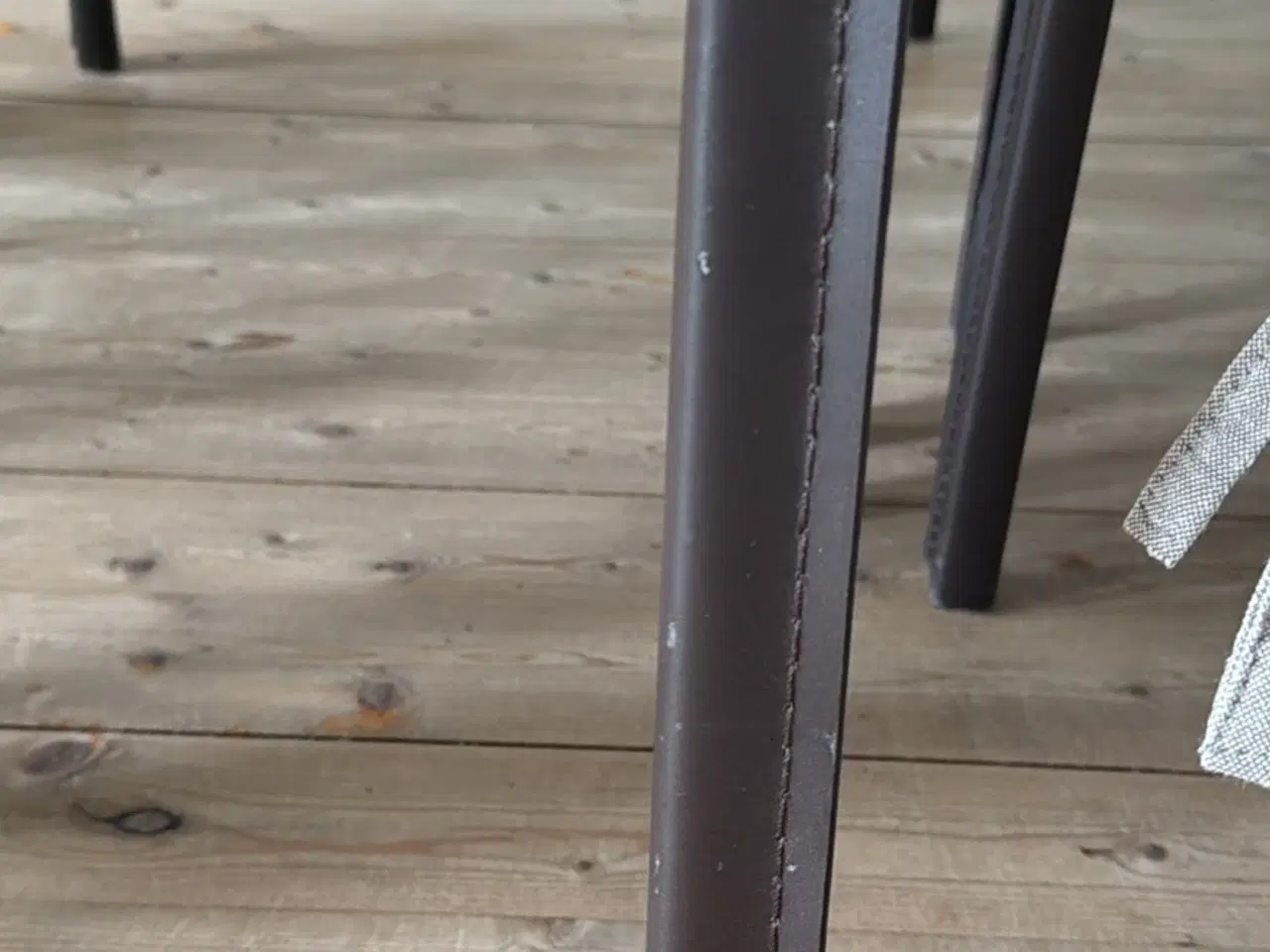 Billede 4 - 6 Brune spisebords stole 