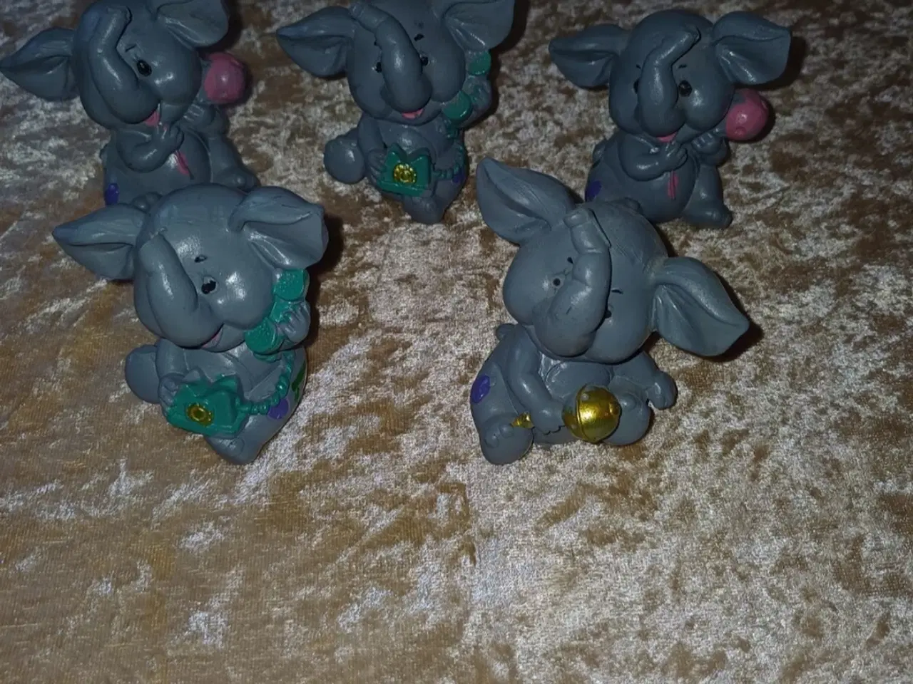 Billede 1 - 5 små elefant figurer