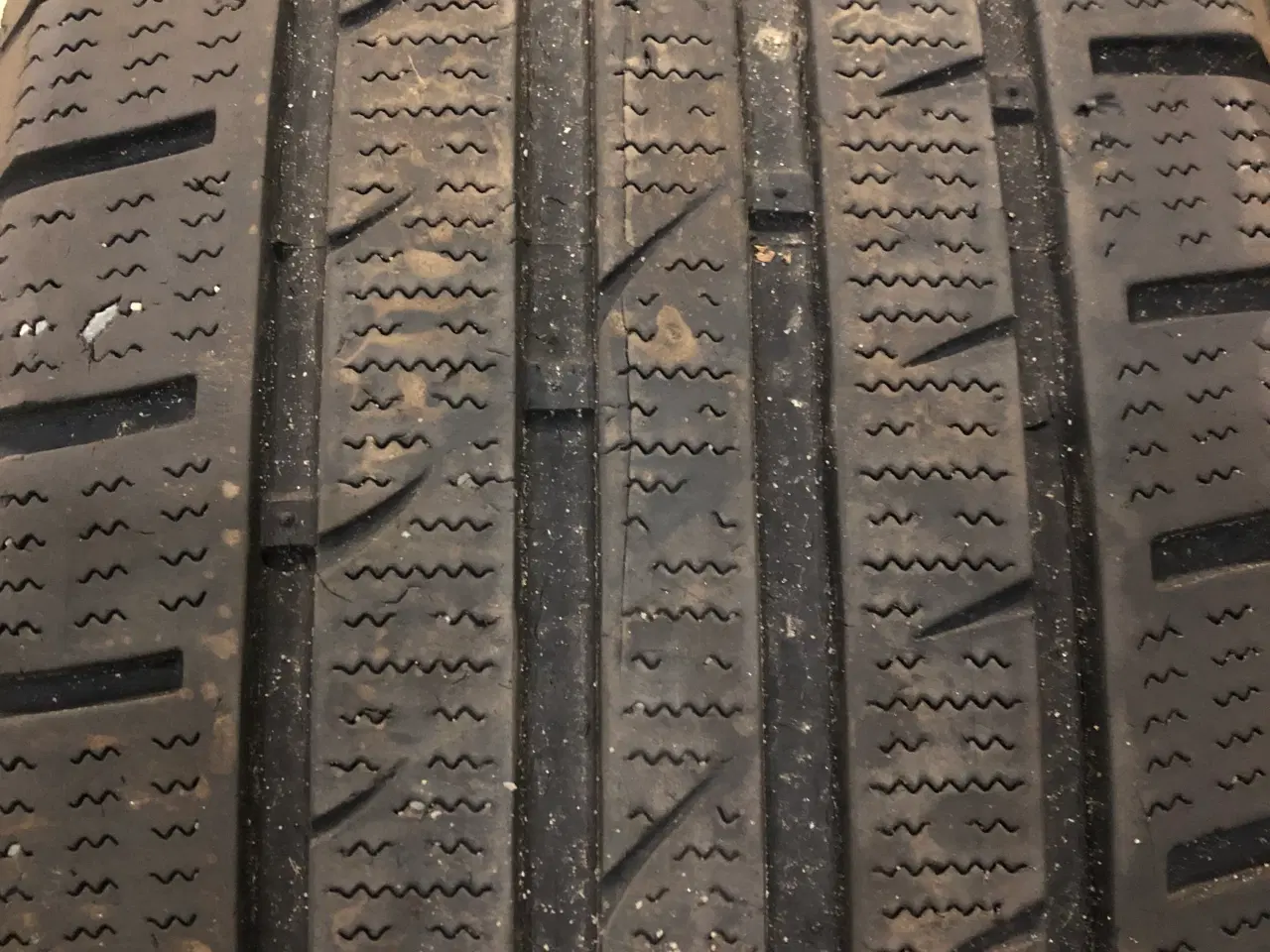 Billede 2 - 2 stk vinterdæk varevogn 16”