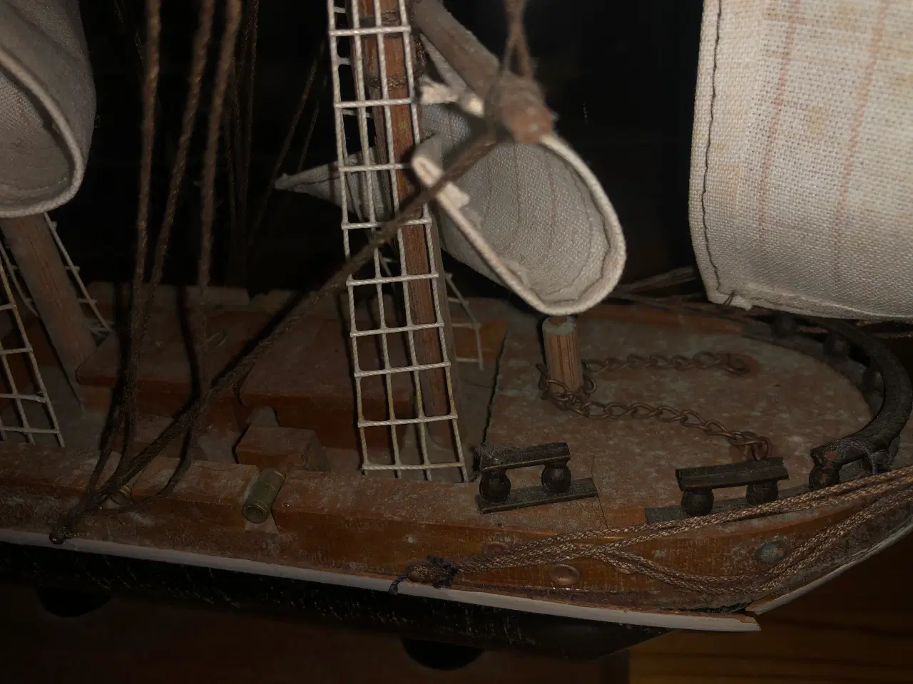 Billede 6 - 2 stk model skibe i træ