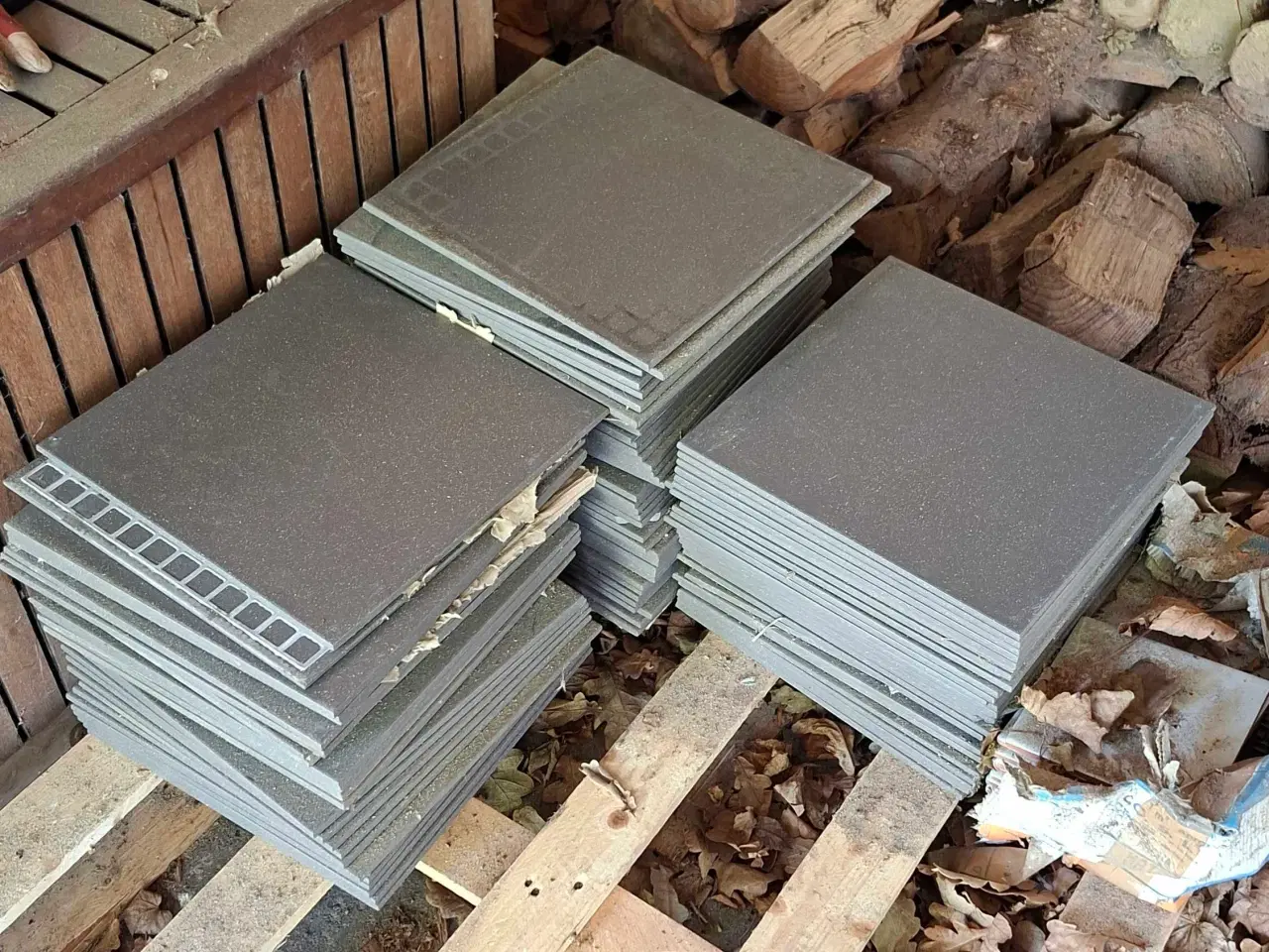 Billede 1 - Keramiske klinker 30 x 30 cm