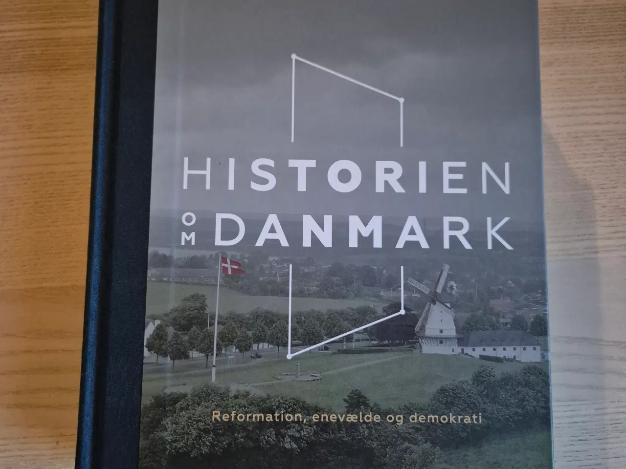 Billede 2 - DR Historien om Danmark Bog Hardcover