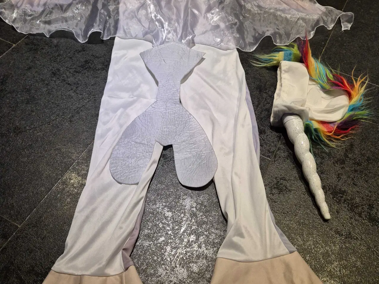 Billede 3 - Enhjørning kostume 