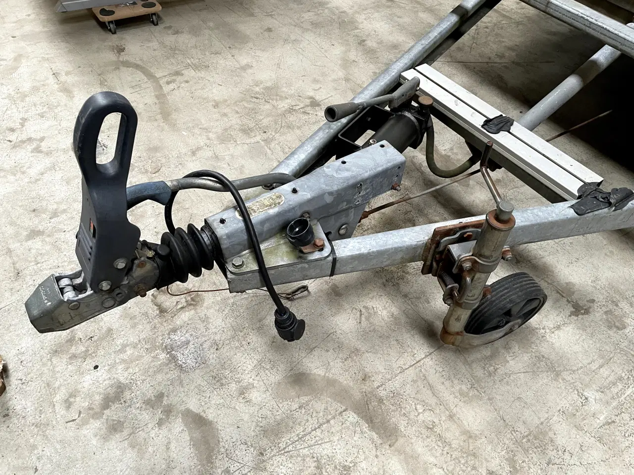 Billede 2 - Autotrailer 2000 kg. Tempo 100, Tiplad HELE ladet