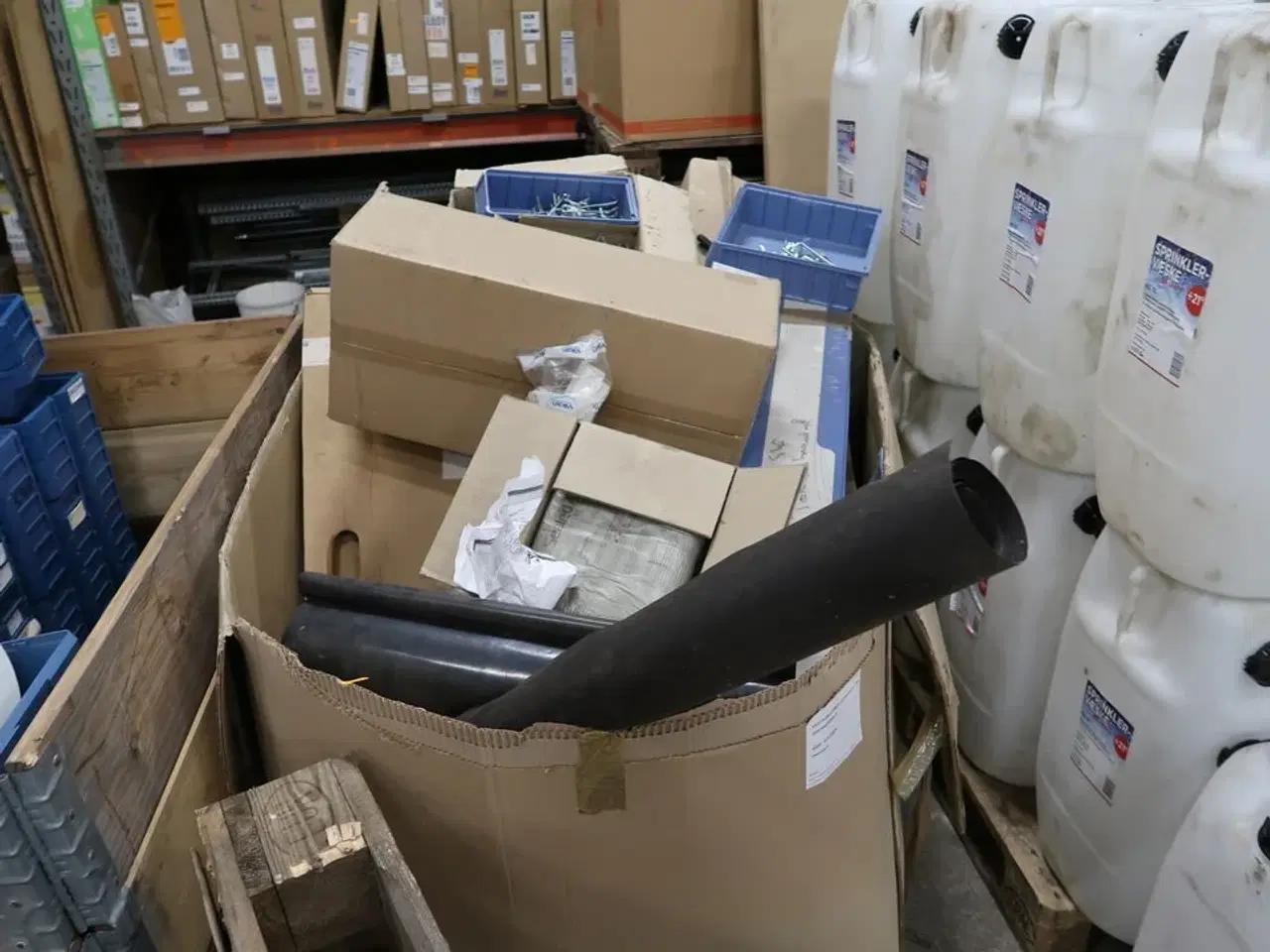 Billede 4 - Udstyr til butiksreoler