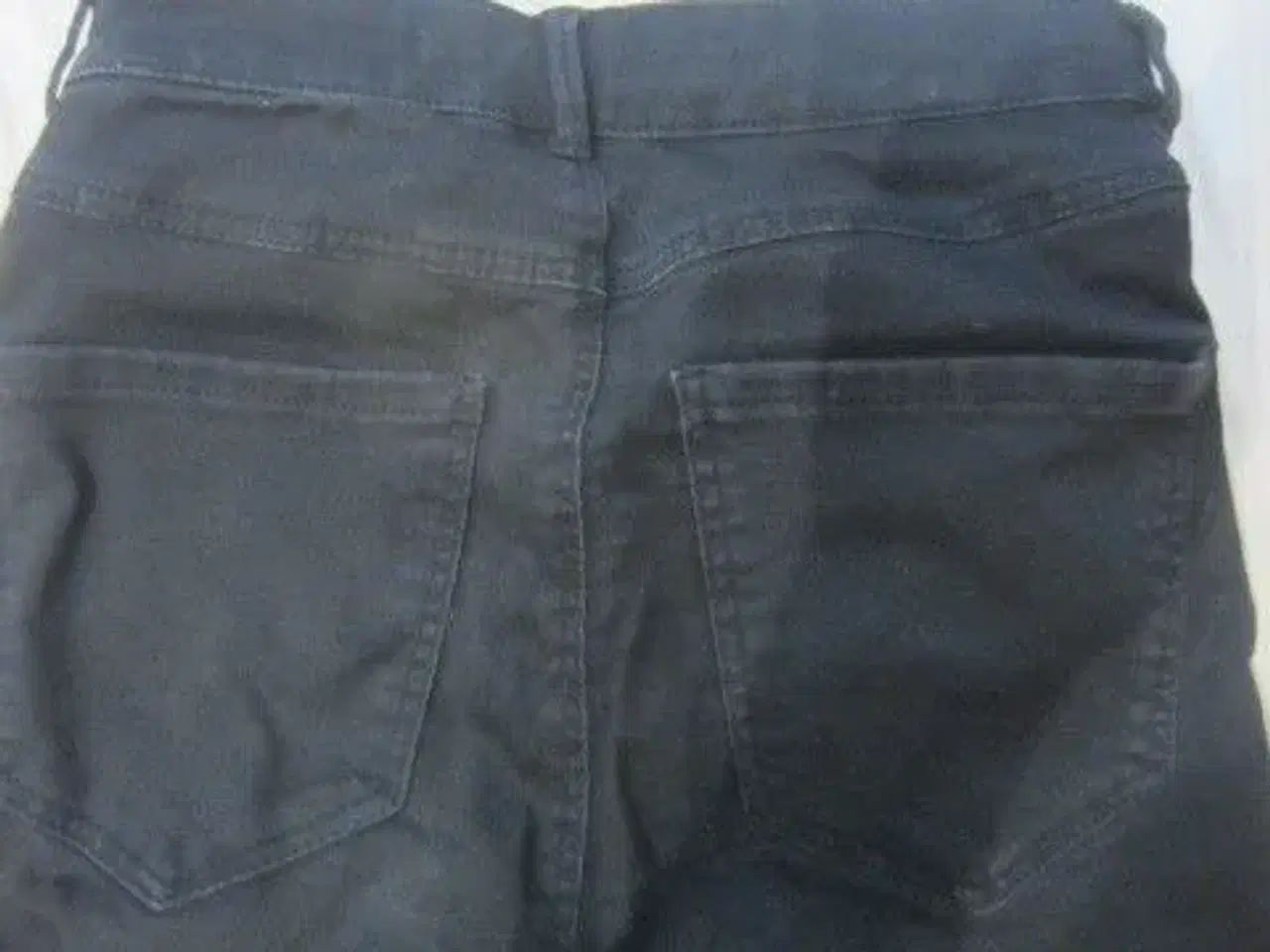 Billede 5 - Str. 34, sorte elastiske bukser