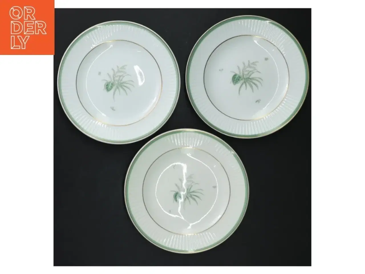 Billede 3 - Grøn Melodi RC Porcelænstallerkener med botanisk motiv fra Royal Copenhagen (str. Ø 15,5)
