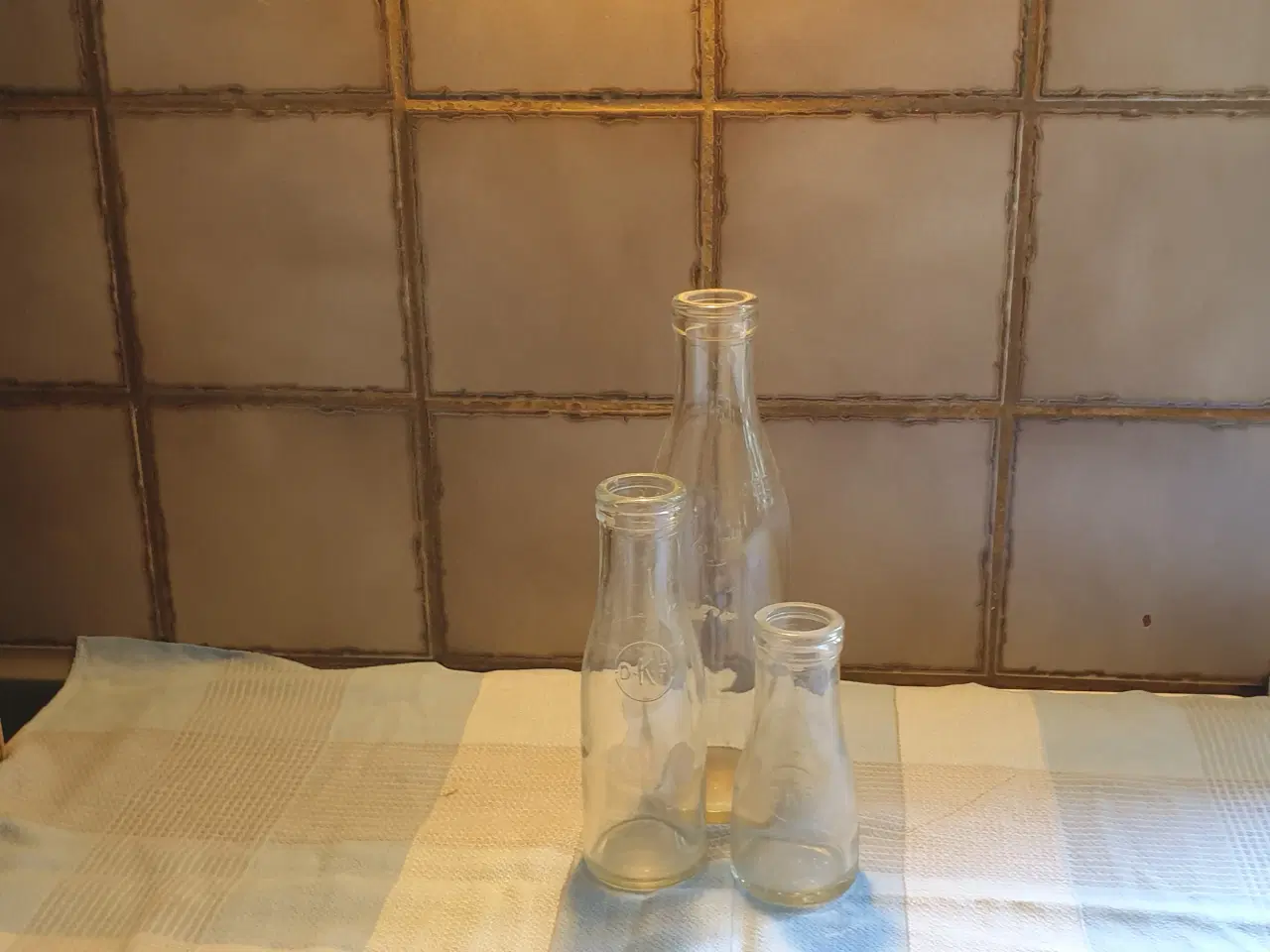 Billede 1 - Mælkeflasker 1stk5kr 3stk10kr