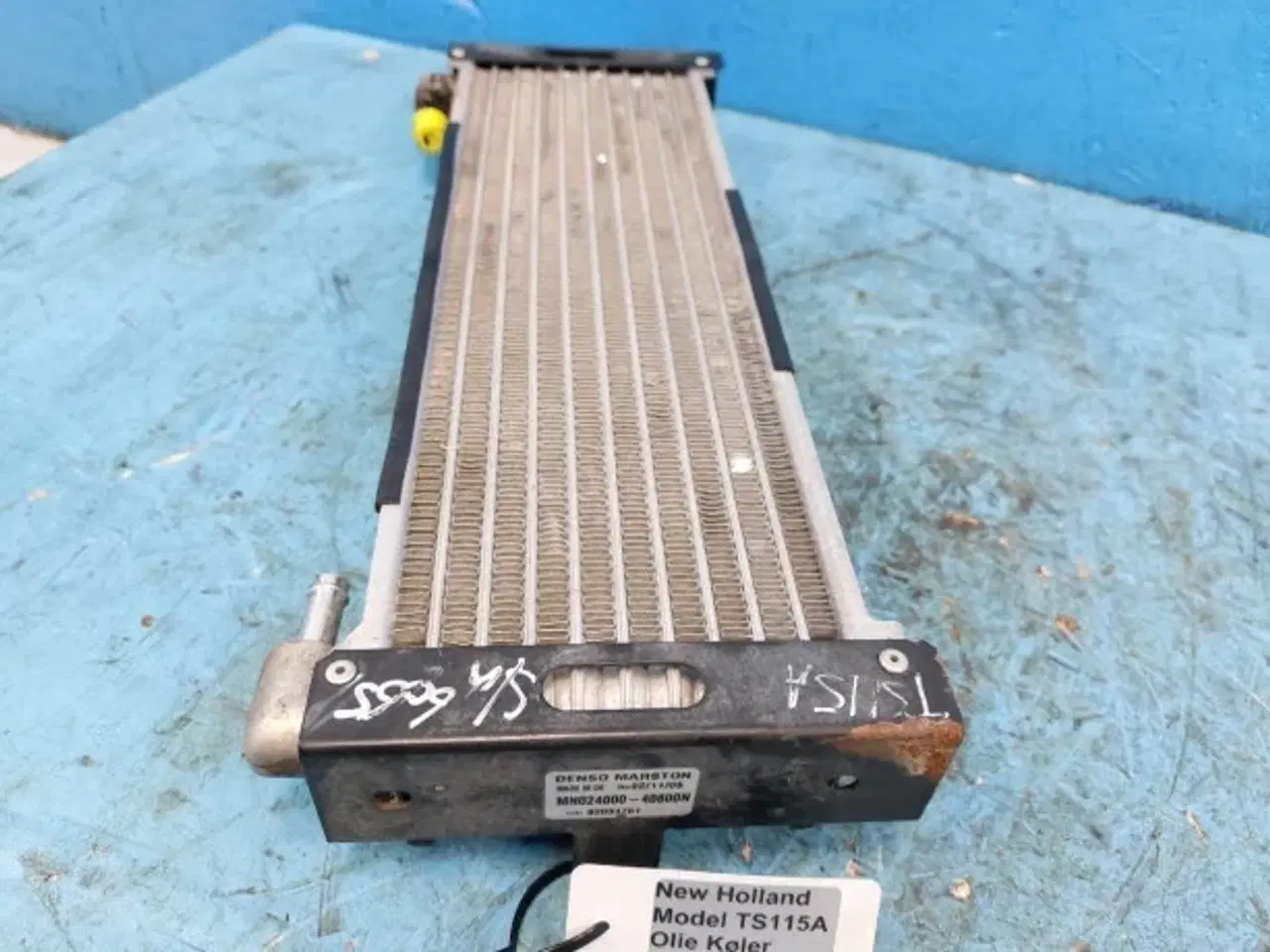 Billede 9 - New Holland TS115 Olie Køler 82033781