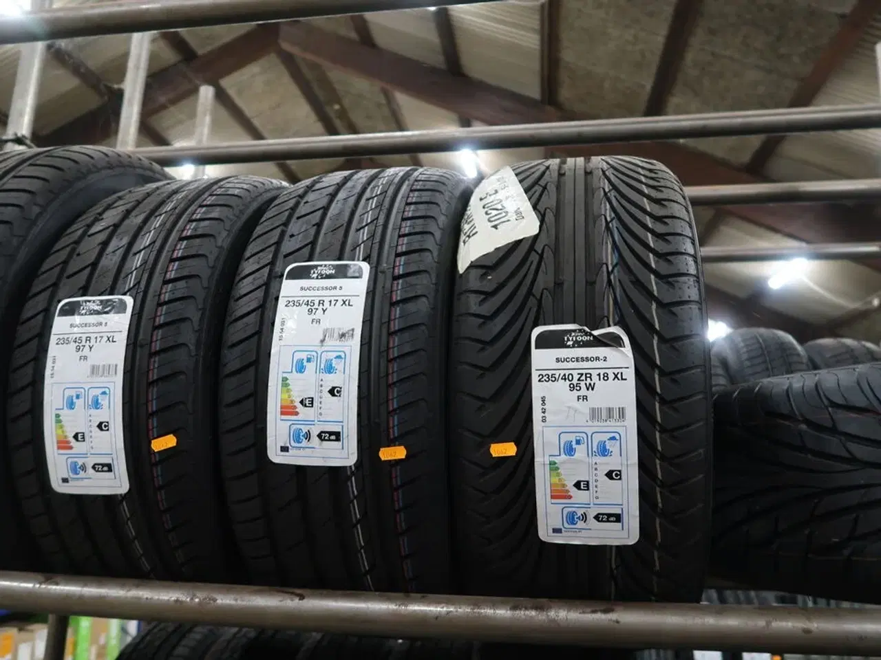 Billede 1 - 3 stk. dæk TYFOON 235/40ZR 18 XL 95 W