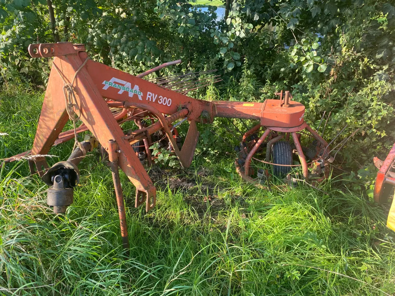 Billede 1 - Tårup skårlægger + høvender 