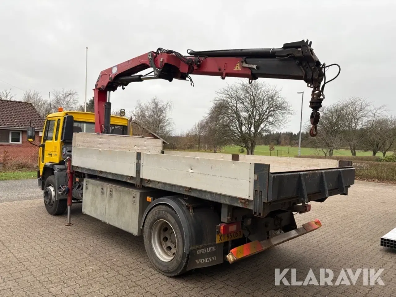 Billede 3 - Lastbil Volvo Fl 18 E 4x2 Luft med HMF 1430 kran