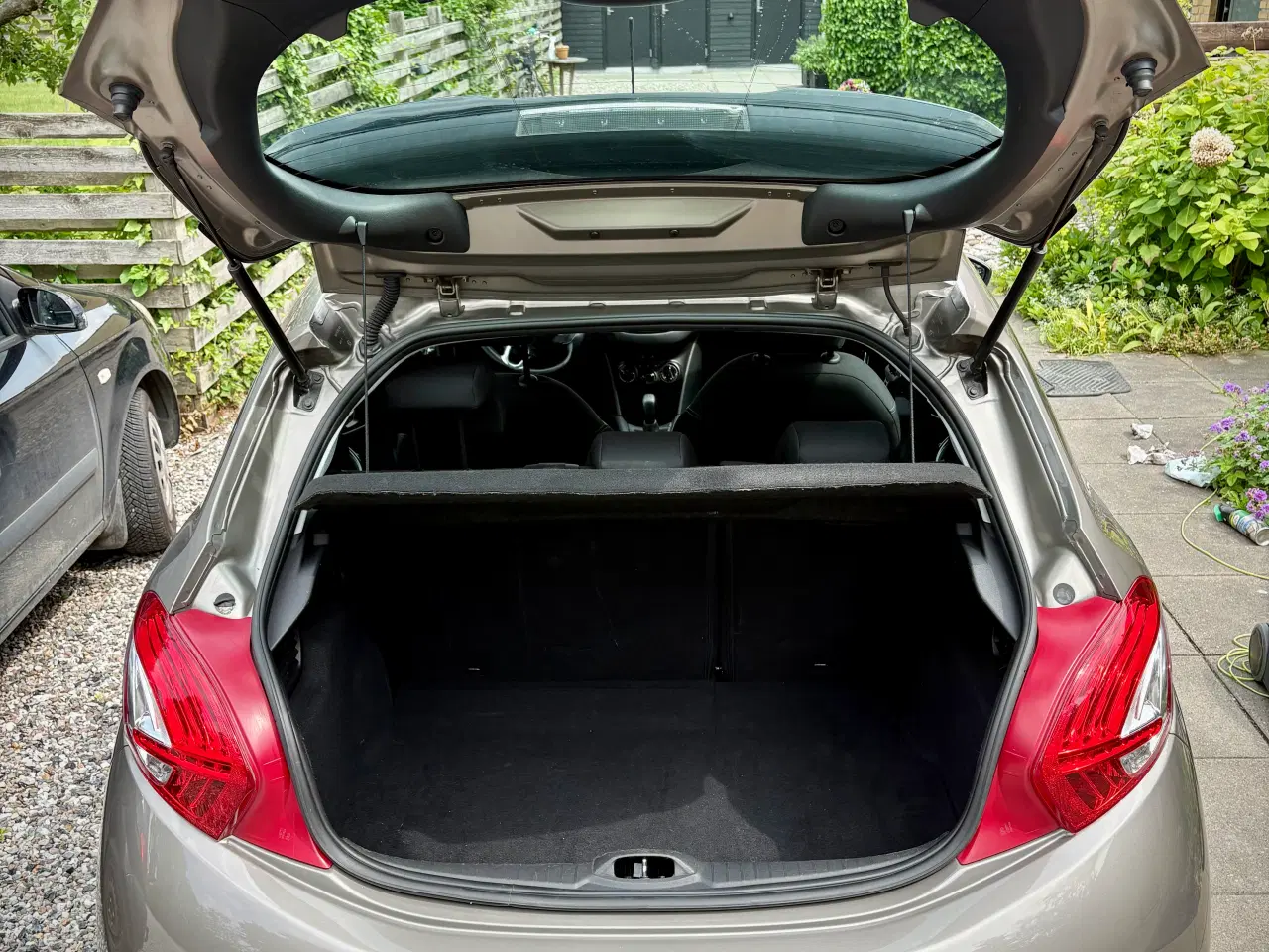 Billede 4 - Peugeot 208 1,6 e-HDI 92 Active 5d