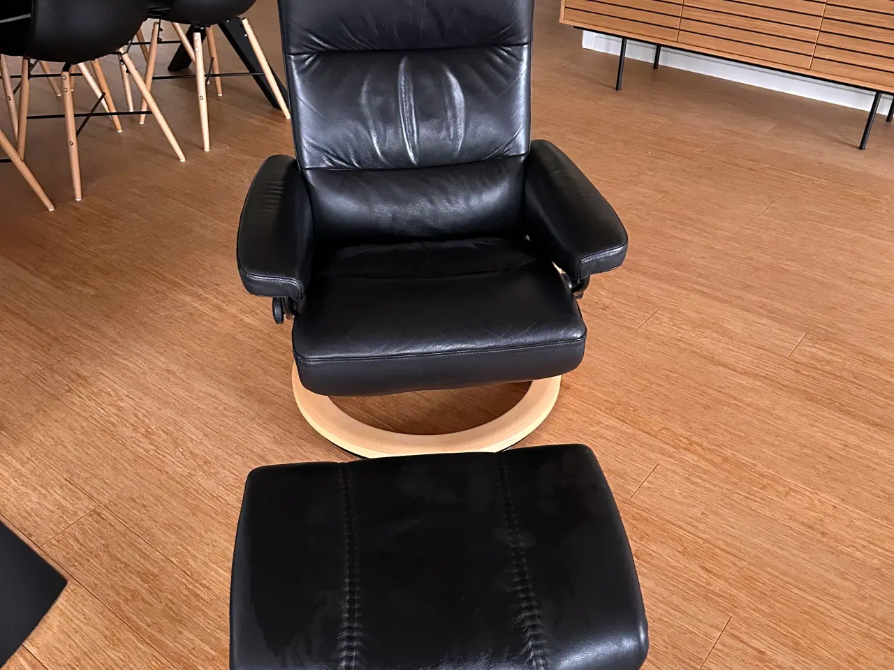 Billede 4 - Stressless Consul M lænestol med skammel 