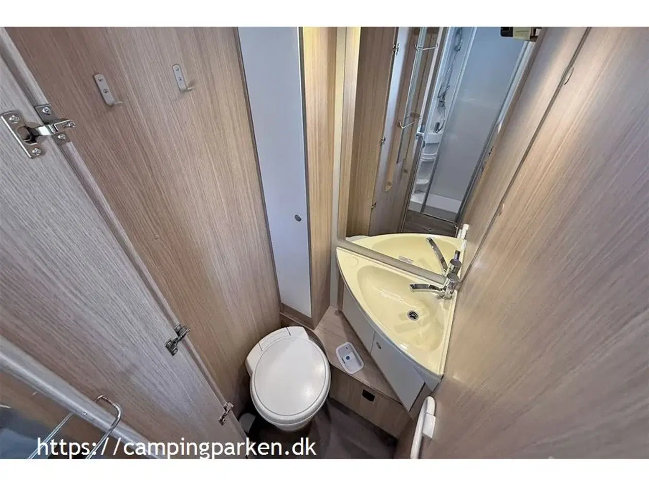 Billede 16 - 2019 - SunLight Veludstyret og velholdt Sunlight I68 Active m. automatgear og 150hk