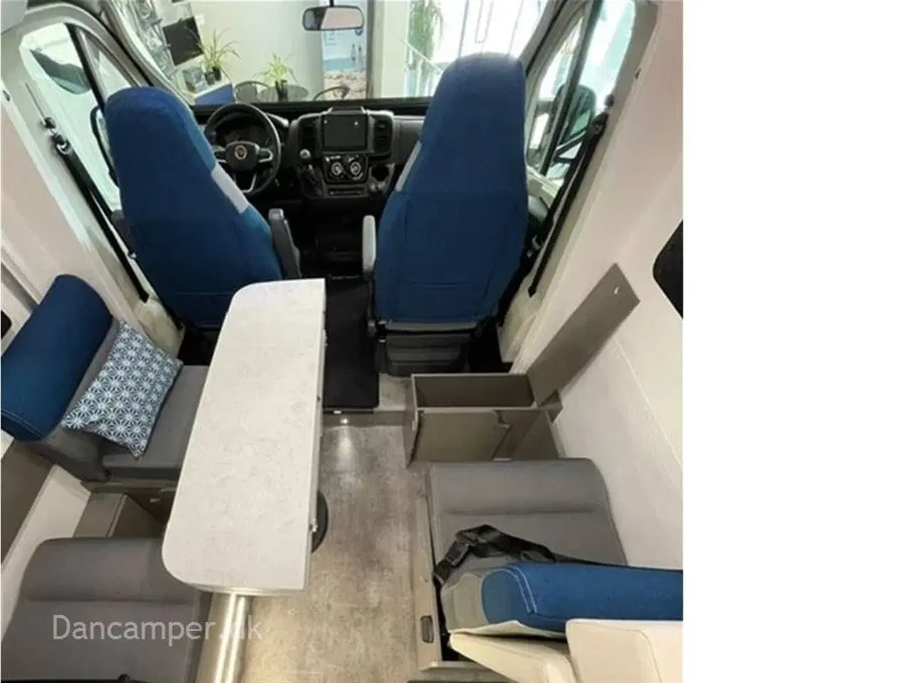 Billede 14 - 2024 - Chausson X650 Exclusive line   Camper med stor Lounge og siddegruppe, 9-trins automatgear, sænkeseng, stor garage, specialfælge, Artic, Connect- og X-tilbehørspakke ,