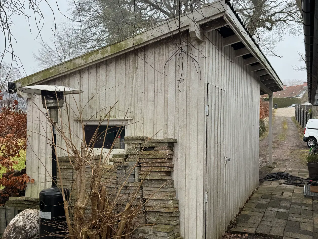 Billede 2 - Carport og skur (hentes gratis)