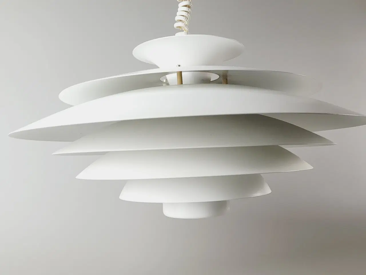 Billede 10 - ⭐️· Flot vintage Form-Light pendel - hvid