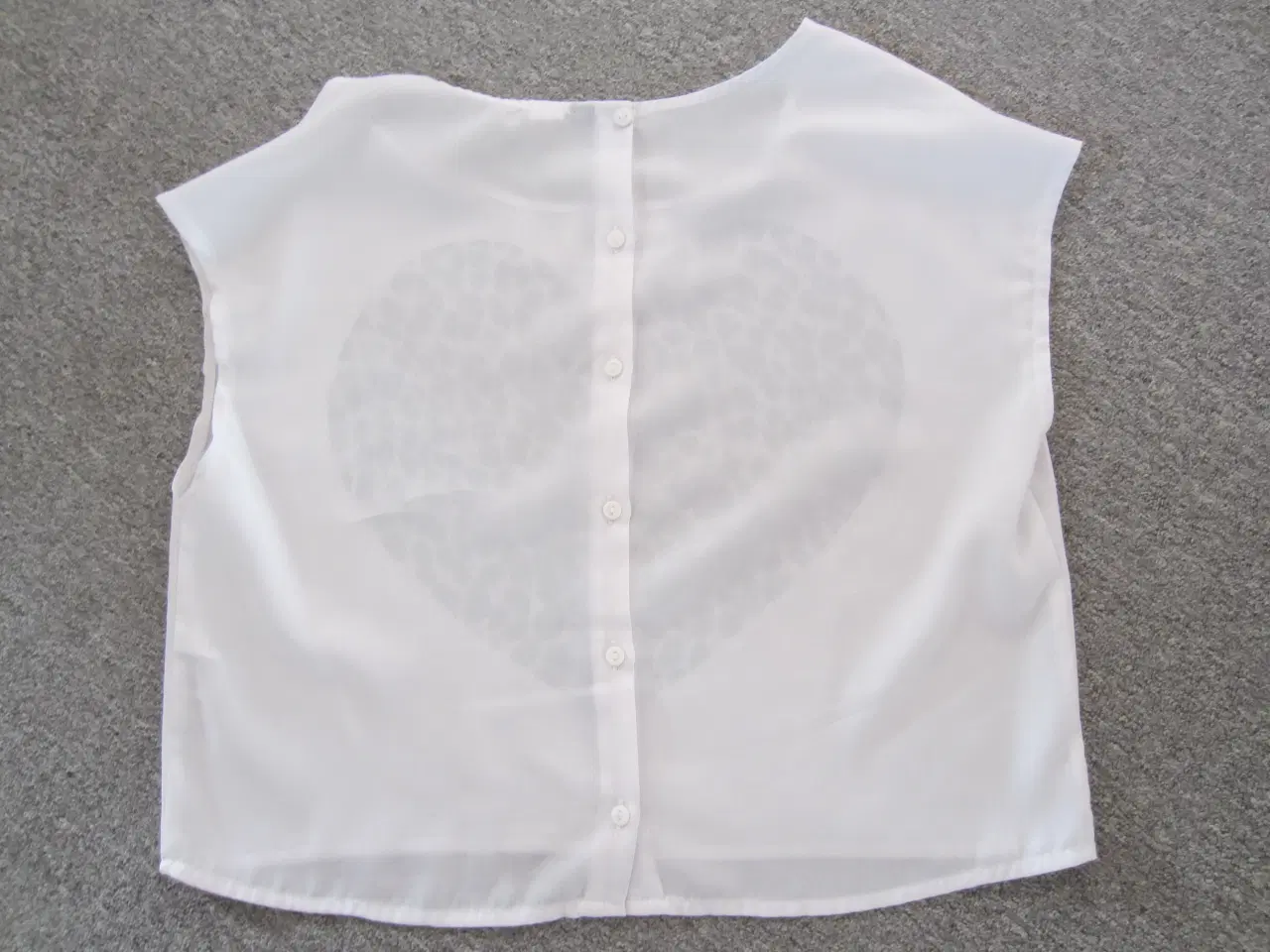 Billede 3 - Smart Bluse i hvid med print - str. 36