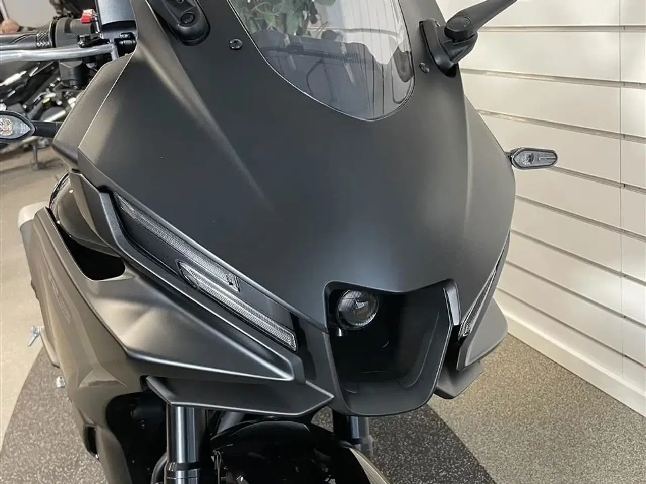 Billede 3 - Yamaha YZF-R3 Midnigt Black