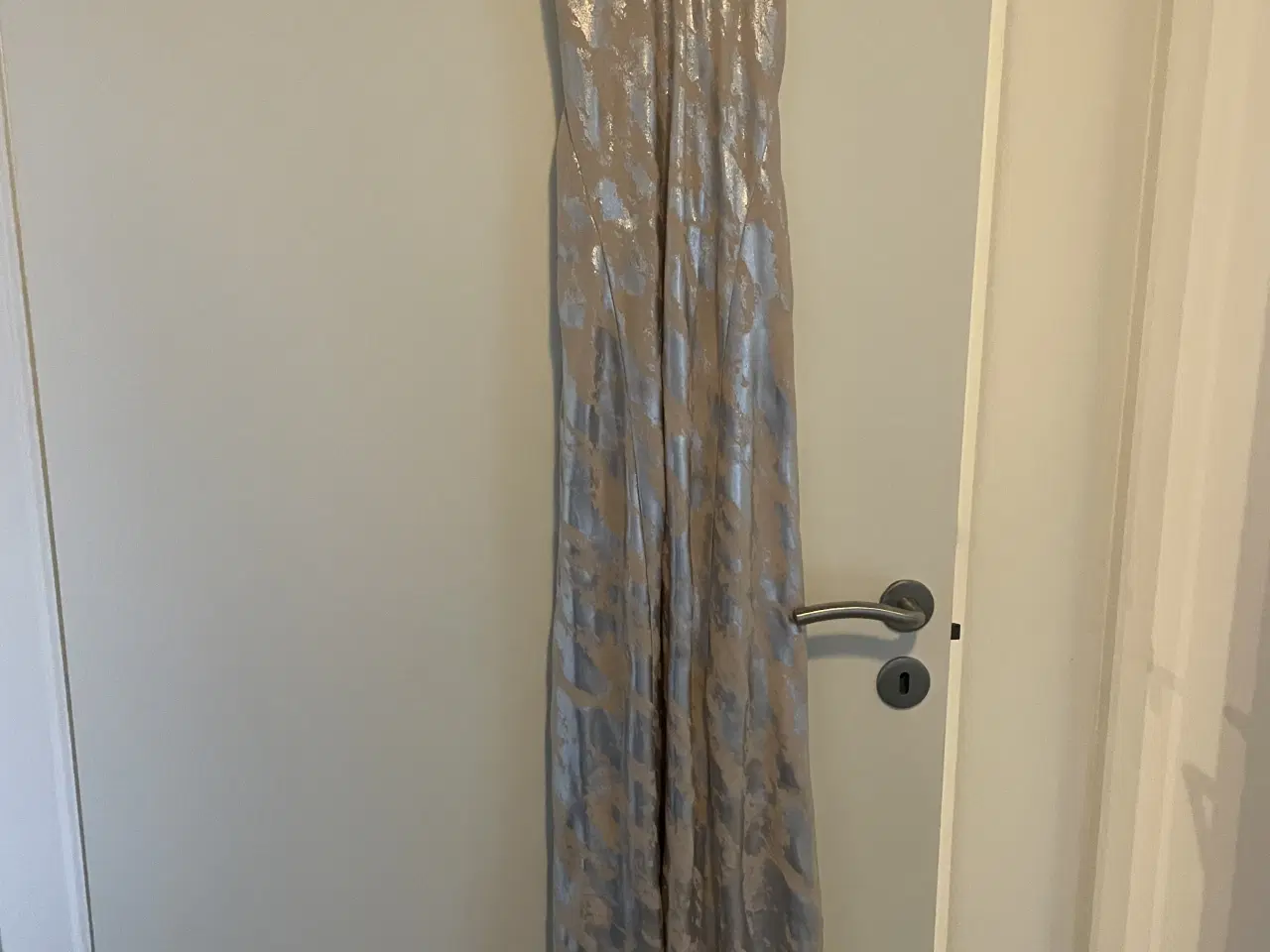 Billede 1 - Nytårskjole Zara xs