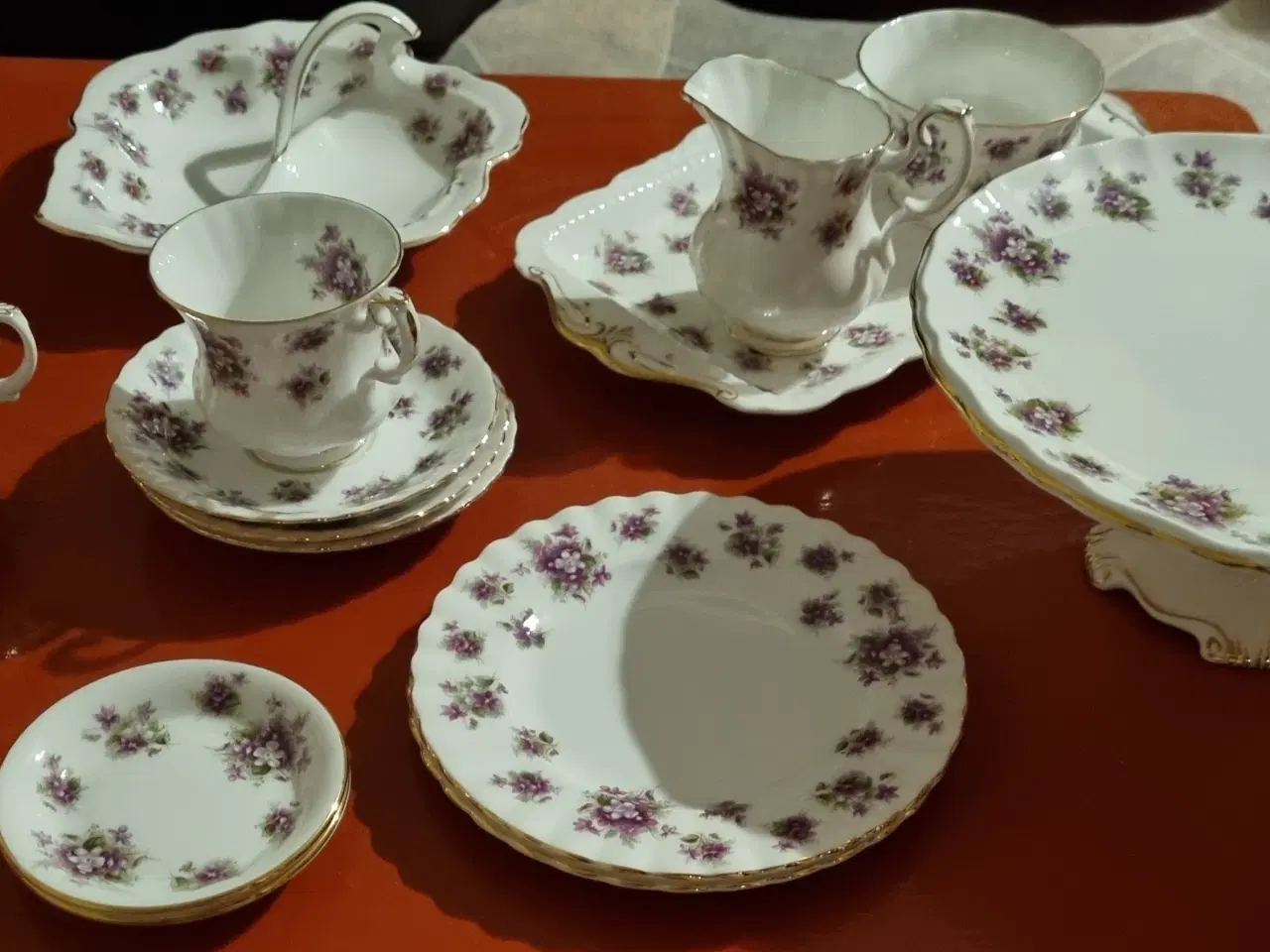 Billede 1 - Royal Albert Sweet Violets Markviol kaffestel 