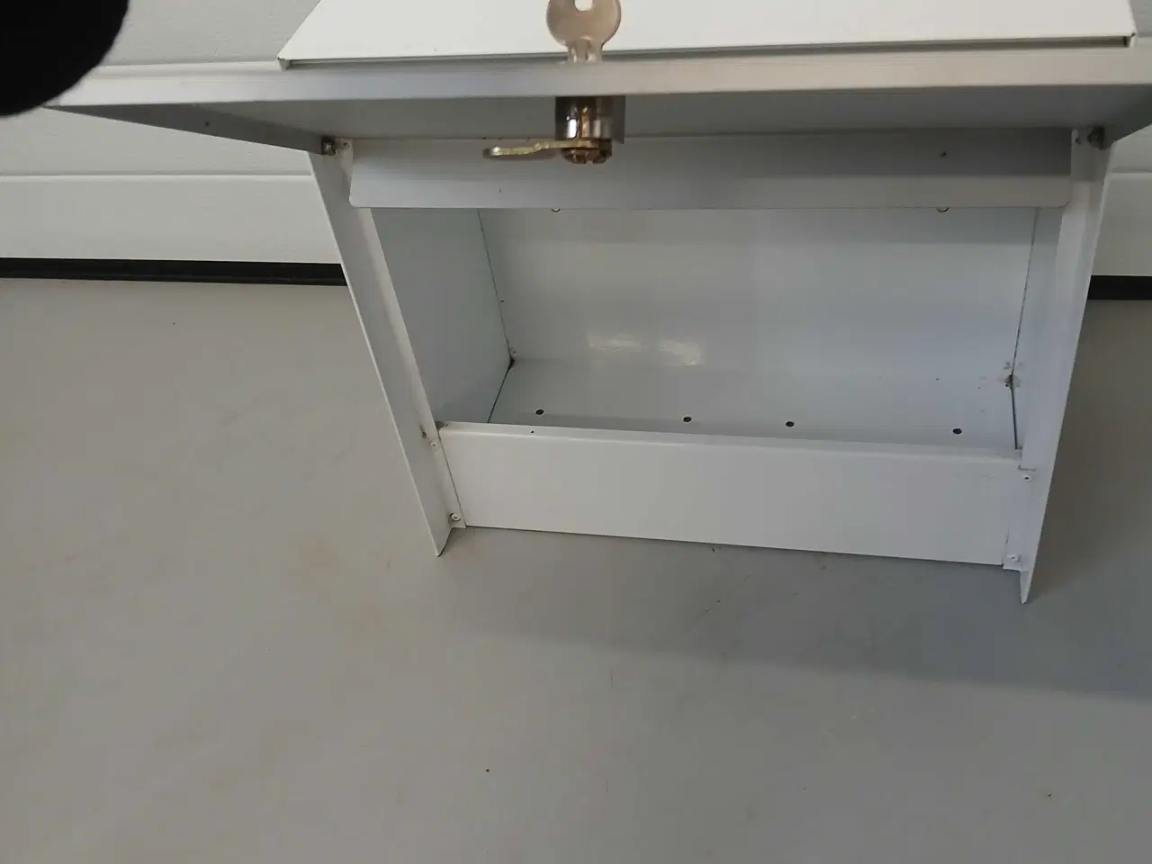 Billede 2 - Postkasse 