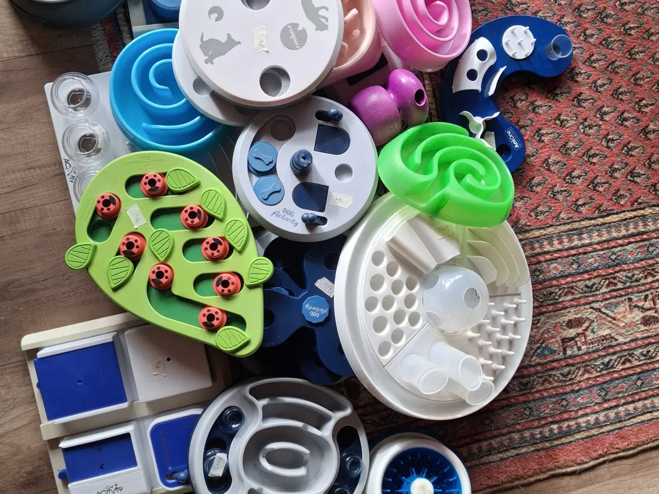 Billede 2 - Masser af hunde- og kattelegetøj