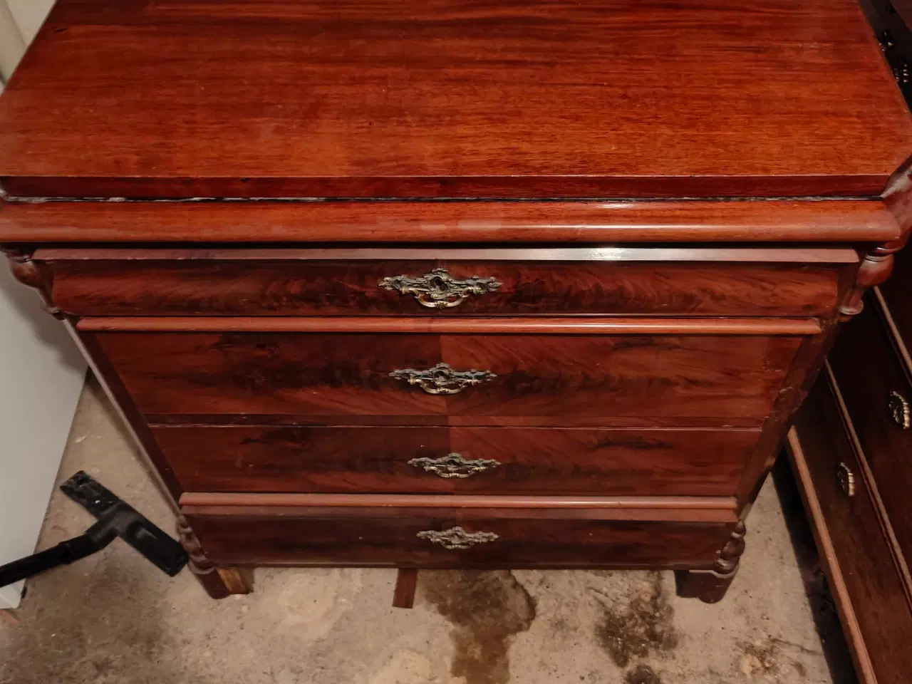 Billede 1 - gammel antik komode