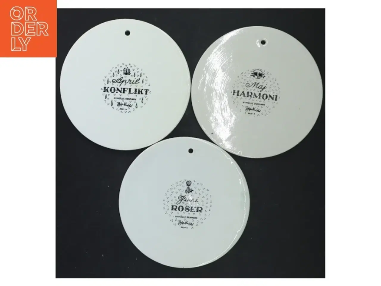 Billede 3 - April, maj og juni vægplatter fra Bjørn Wiinblad (str. Ø 15 cm)