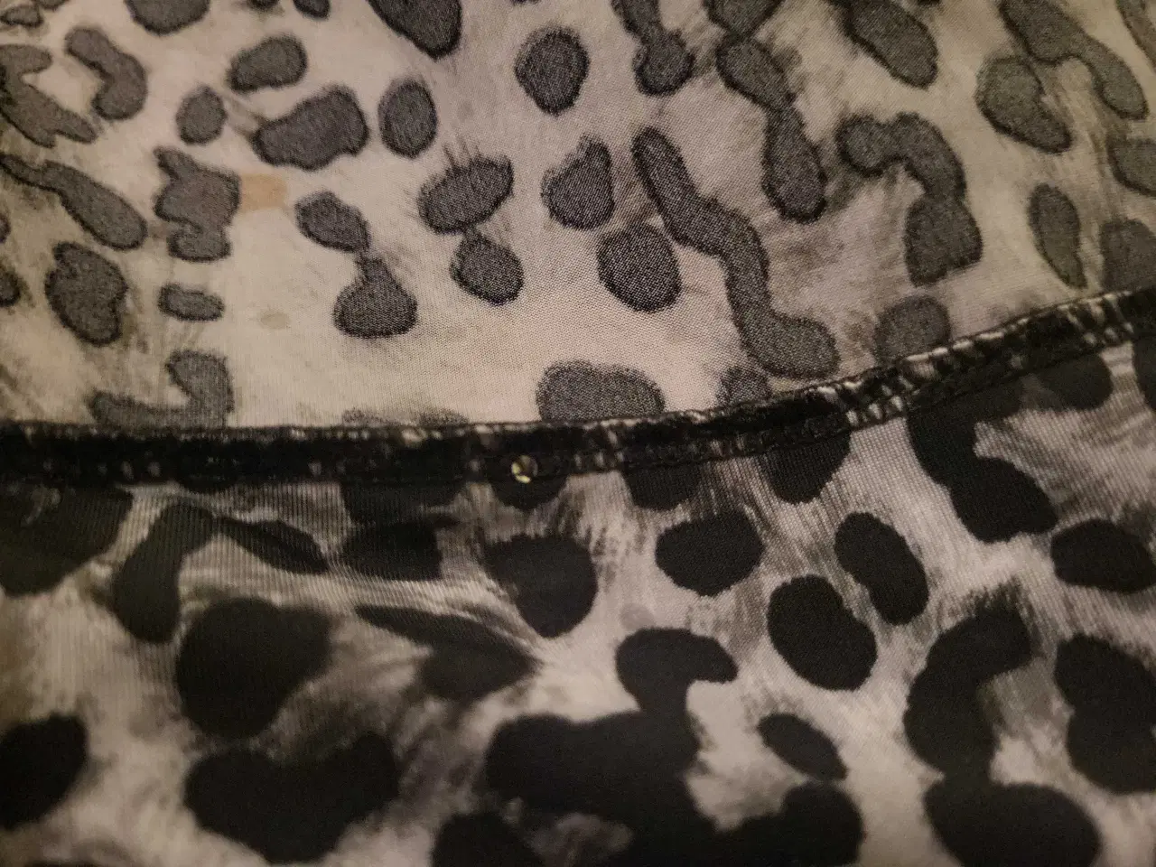Billede 16 - Grå Leopard Top 