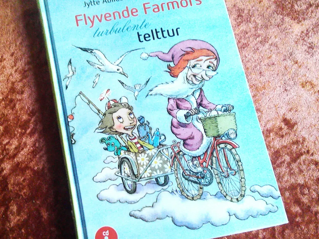 Billede 1 - Flyvende farmors turbulente telttur