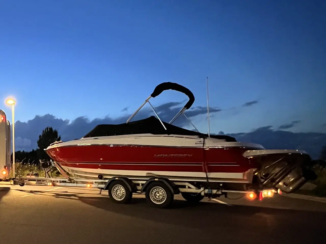 Billede 5 - Monterey 194FS V6 4.3 - båd kun sejlet 22,6 timer 