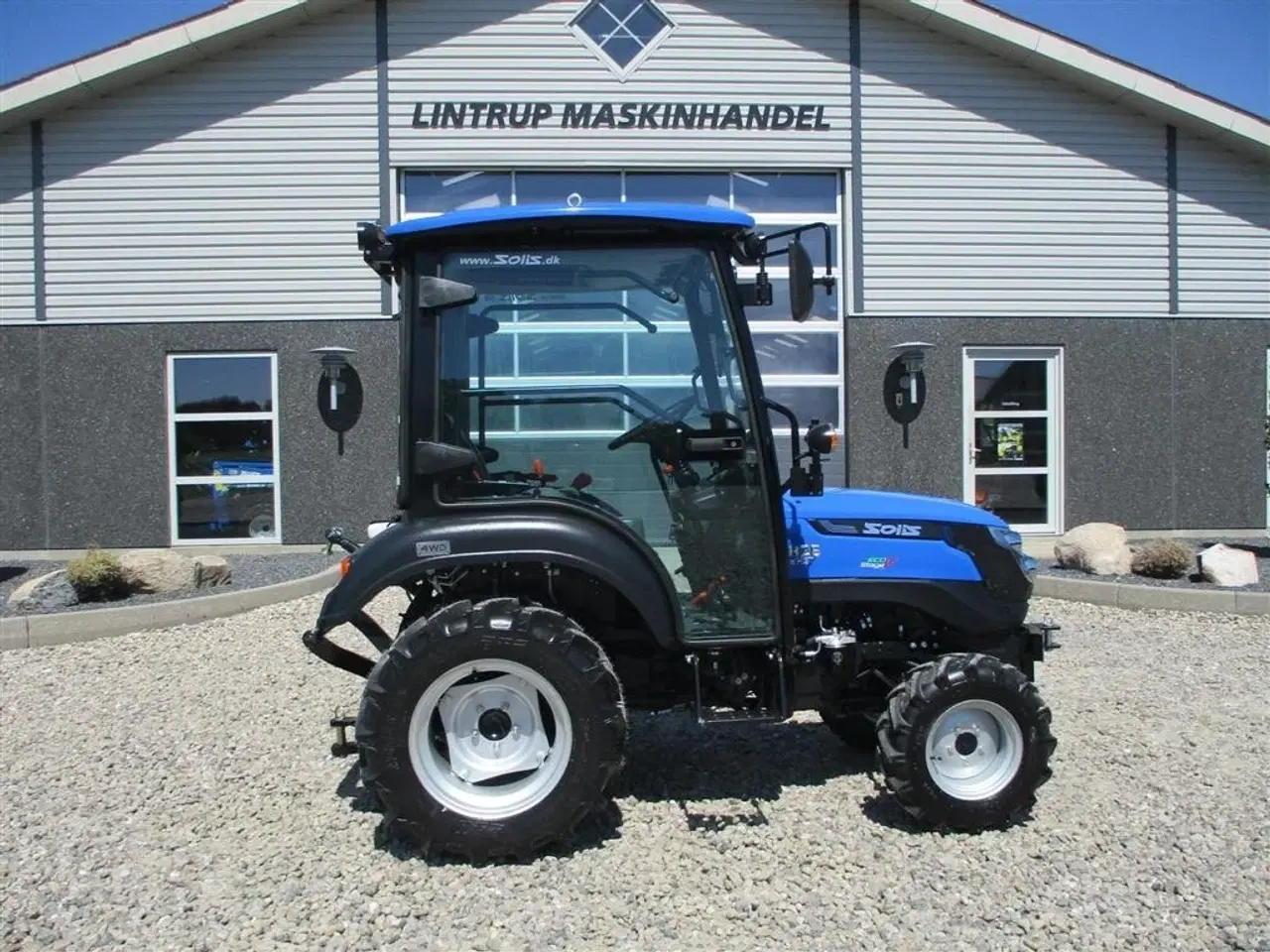 Billede 4 - Solis 26 HST med kabine og traktorhjul