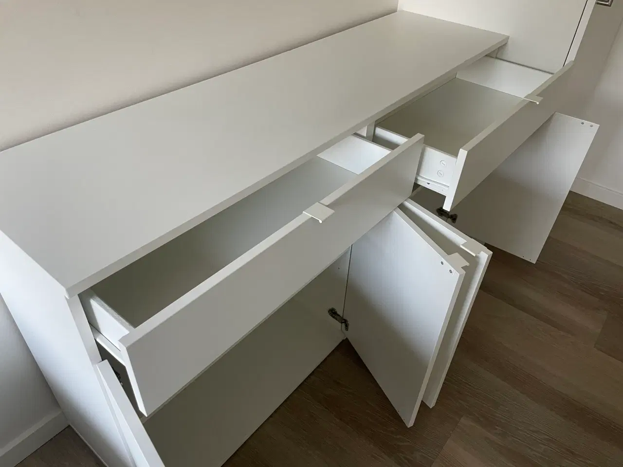 Billede 2 - Lille skab