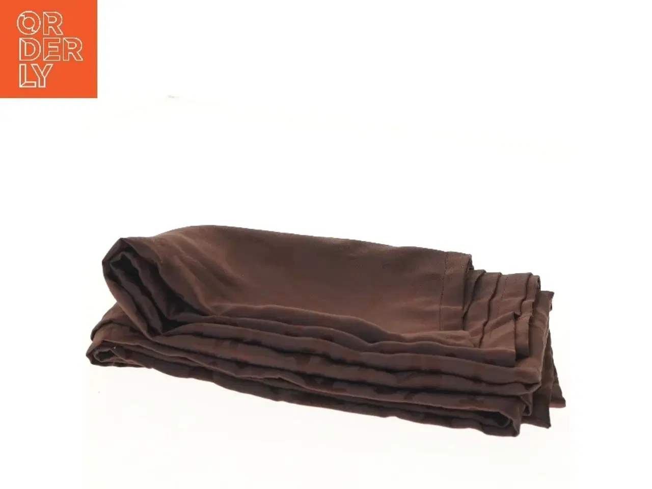 Billede 2 - Brun dug med flot mønster (str. 132x168 cm)