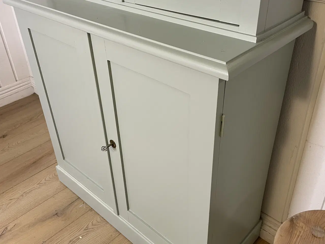 Billede 7 - Smukt vitrineskab