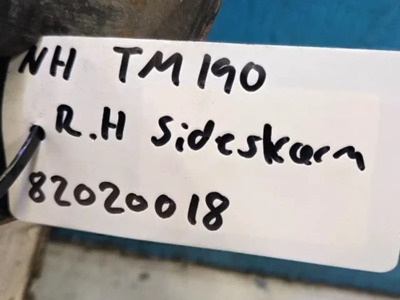 Billede 2 - New Holland TM190 Sideskærm R. 82020018