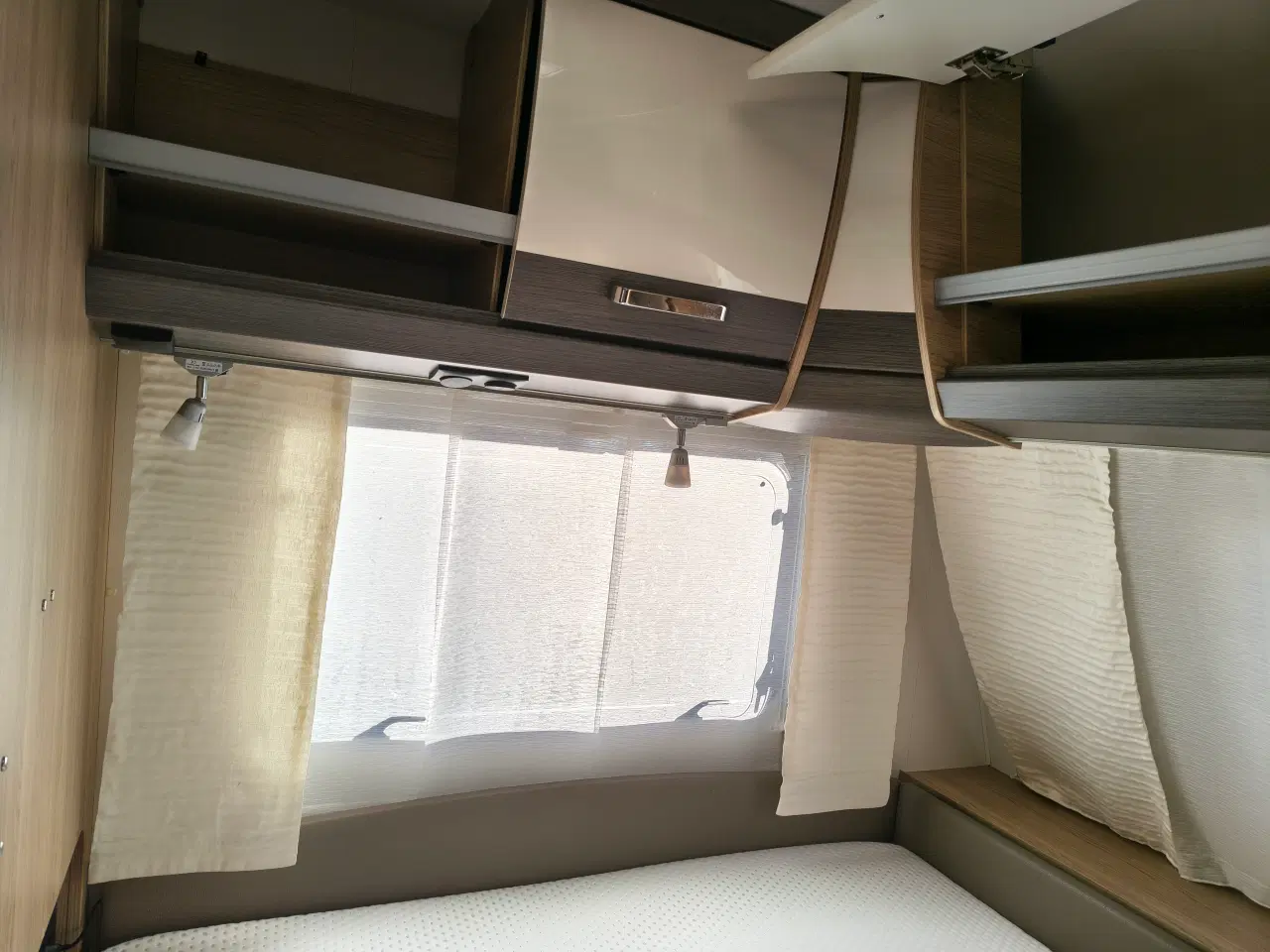 Billede 9 - Bürstner Averso 570TK køjevogn med meget gulvplads