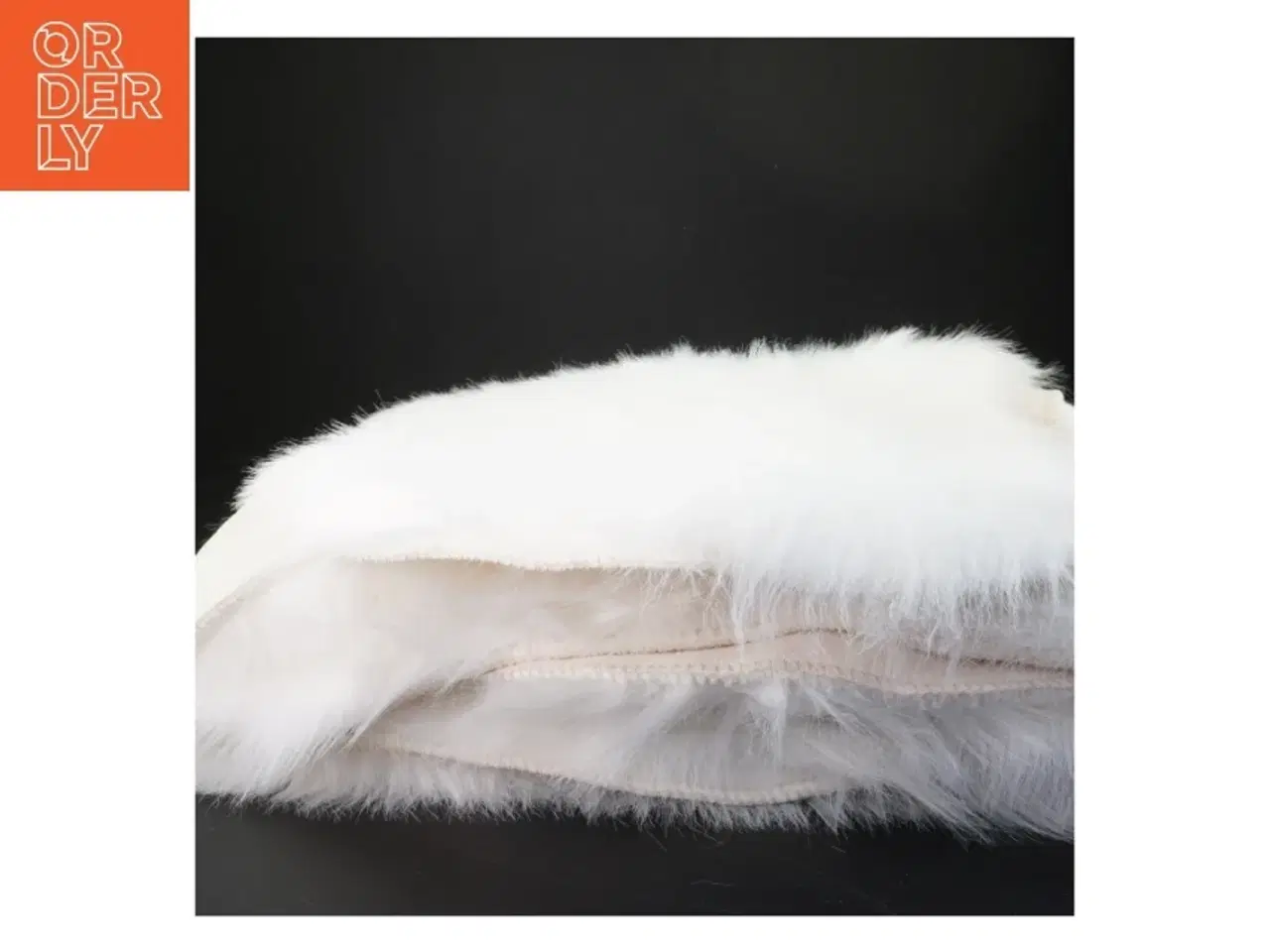 Billede 1 - Sæt på 4 stk. fake fur skind / pels (str. 48 x 68 cm)