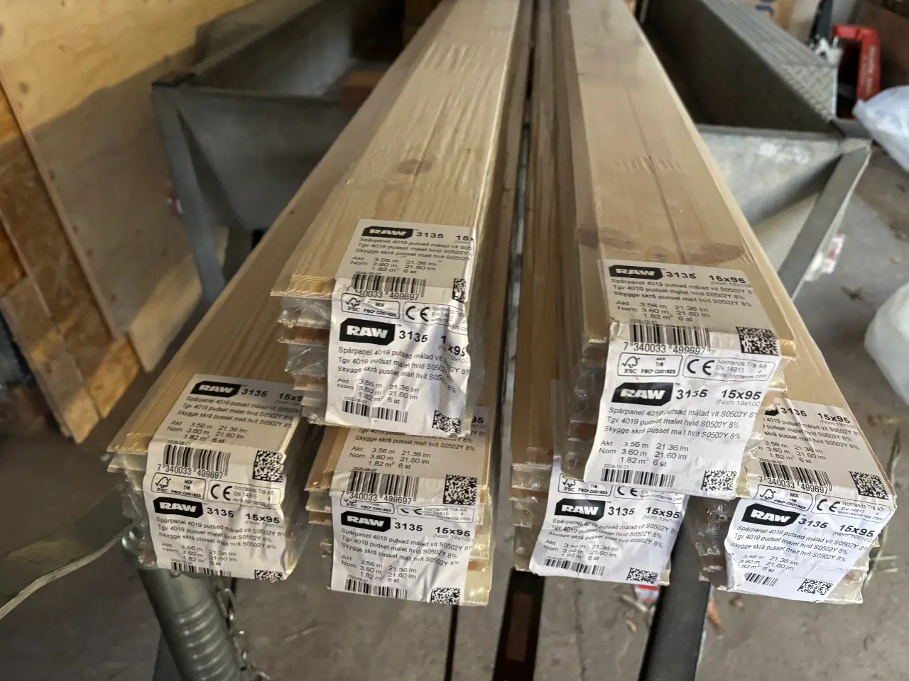 Billede 1 - Raw 3135 Hvidmalet profilbrædder til loft 