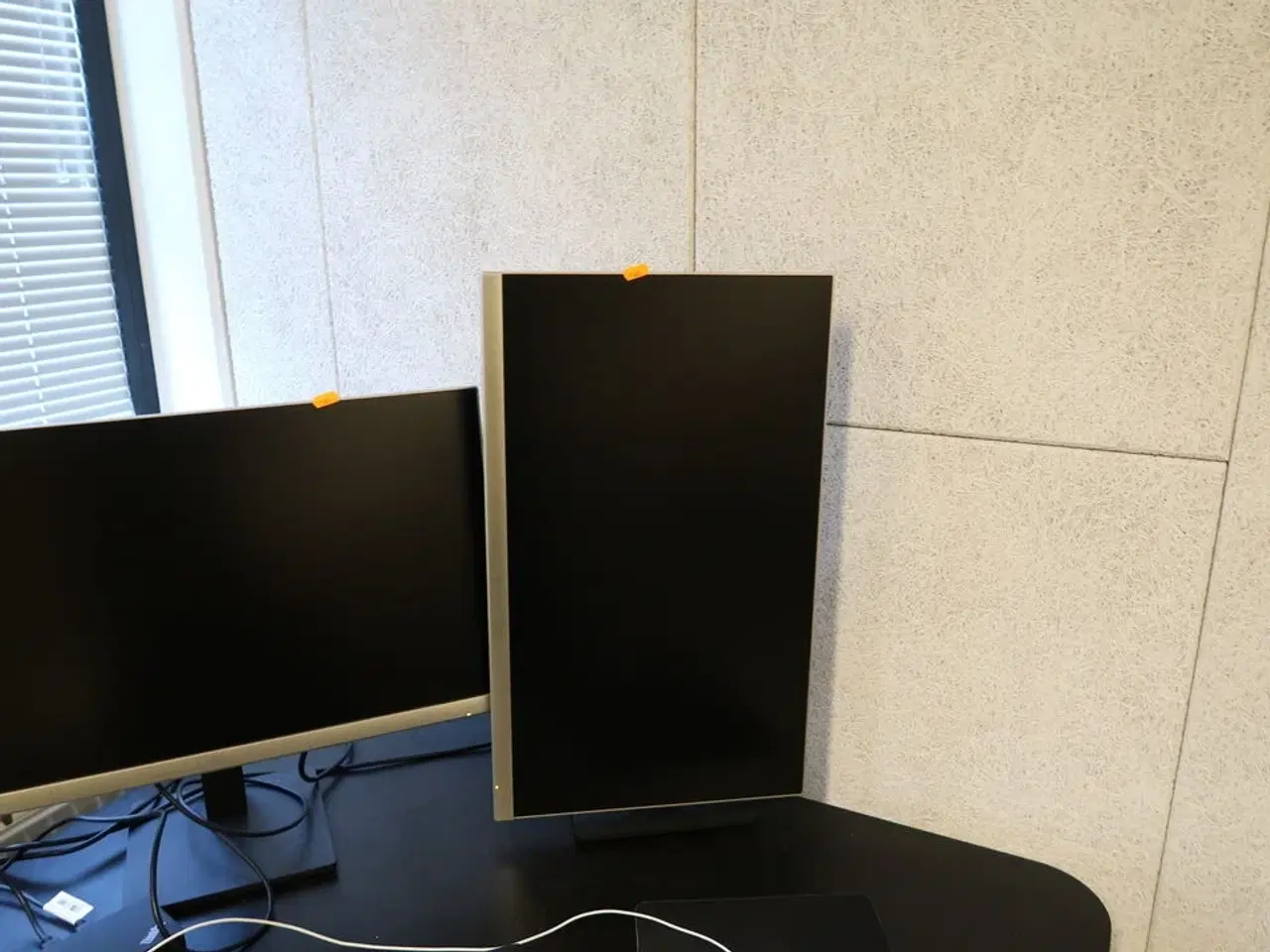 Billede 4 - 3 stk. computerskærme HP 27mq med dockingstation LENOVO Thinkpad Hybrid m.m.