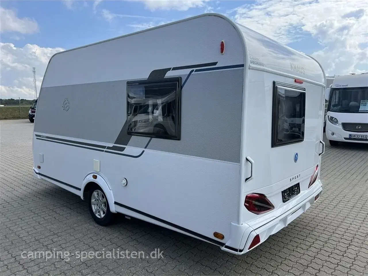 Billede 3 - 2022 - Knaus Sport 400 QD    Knaus Sport 400 QD med en del udstyr model 2022  - Se den hos Camping-Specialisten.dk