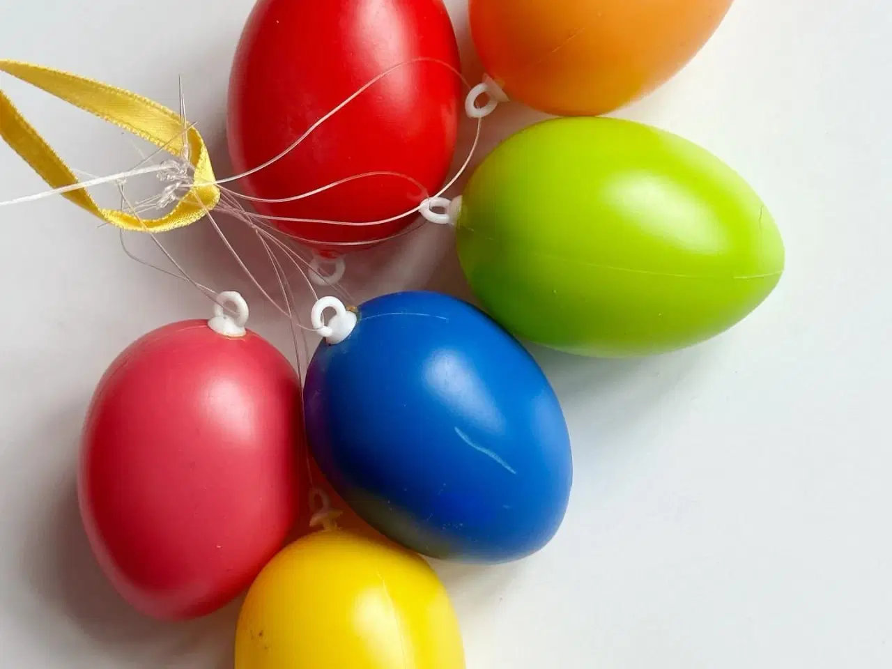 Billede 3 - Plastæg, 6 farver, samlet