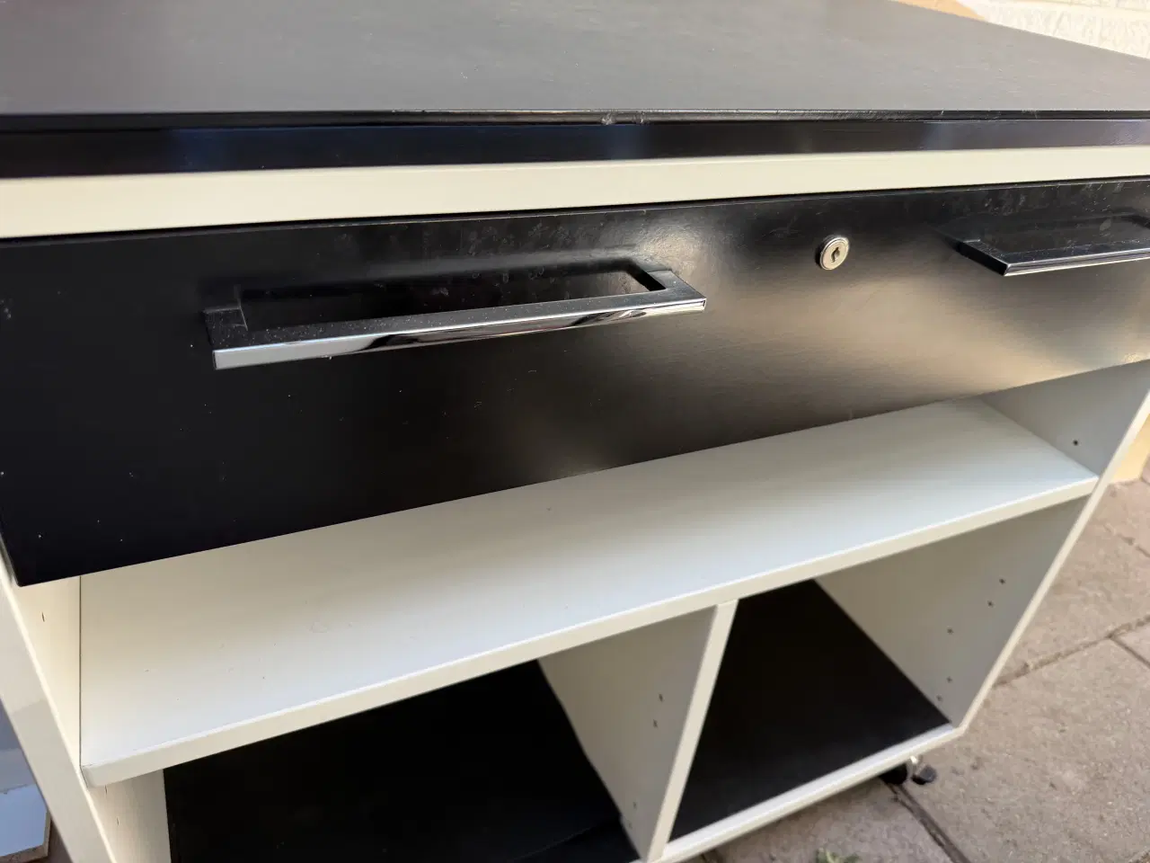 Billede 3 - Kontorreol hvid og sort