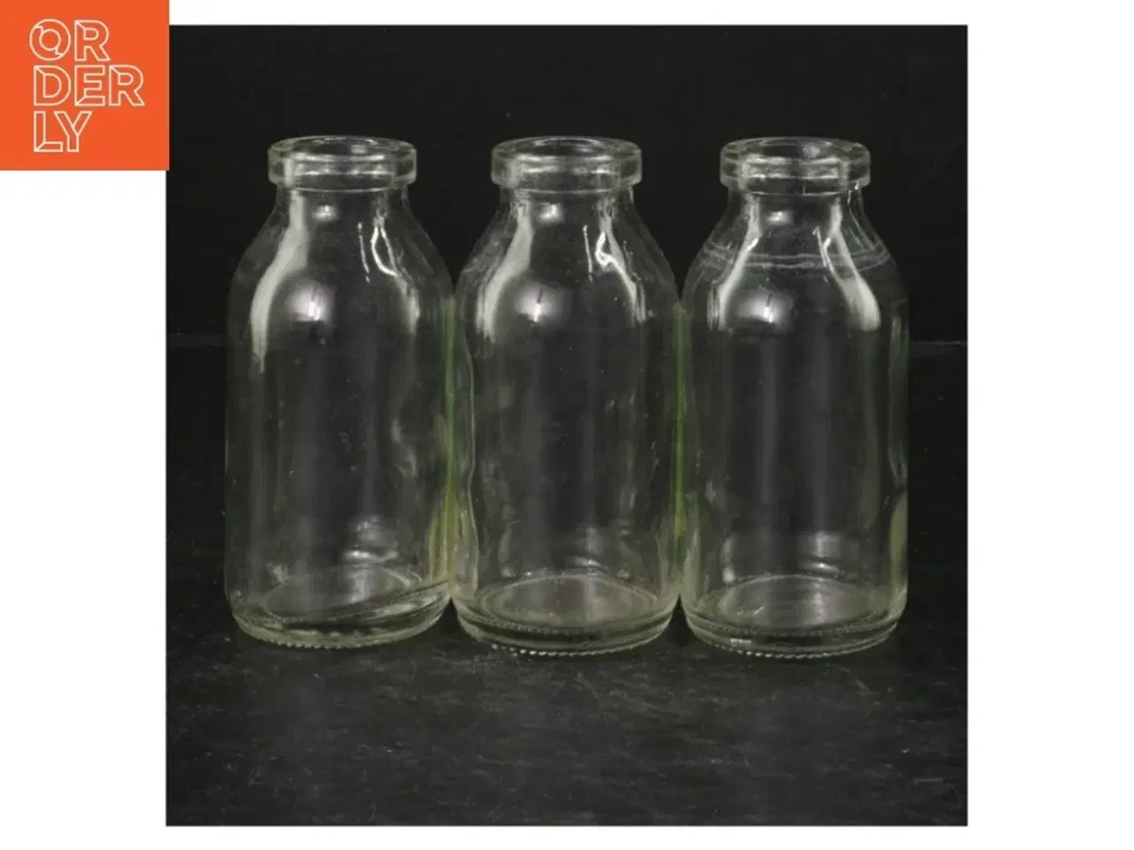 Billede 1 - Tre glasflasker (str. 15x10 cm)