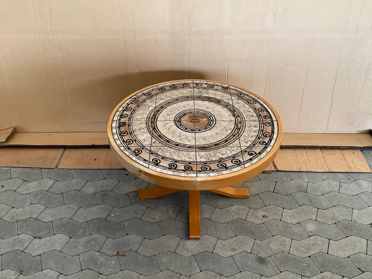Billede 2 - Sofabord rund. Bøgetræ