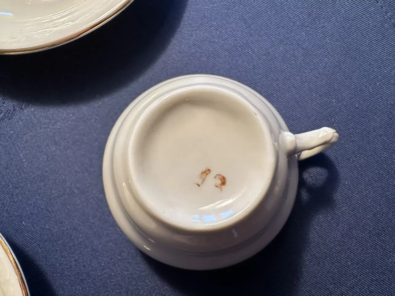 Billede 4 - Mokkakopper med guldkant