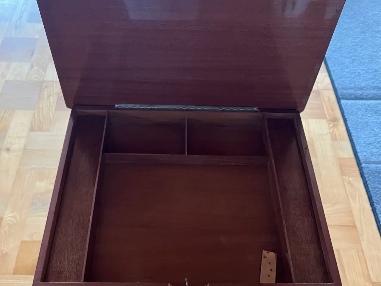 Billede 2 - Gratis gammelt bord